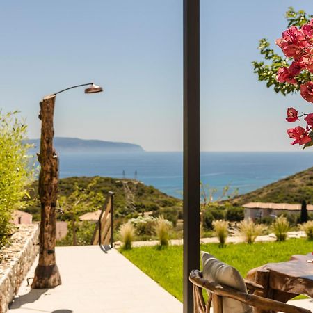 Hilaritas Luxury Suites Sea View, Private Pool & Jacuzzi Paradise Ratzaklíon Екстериор снимка