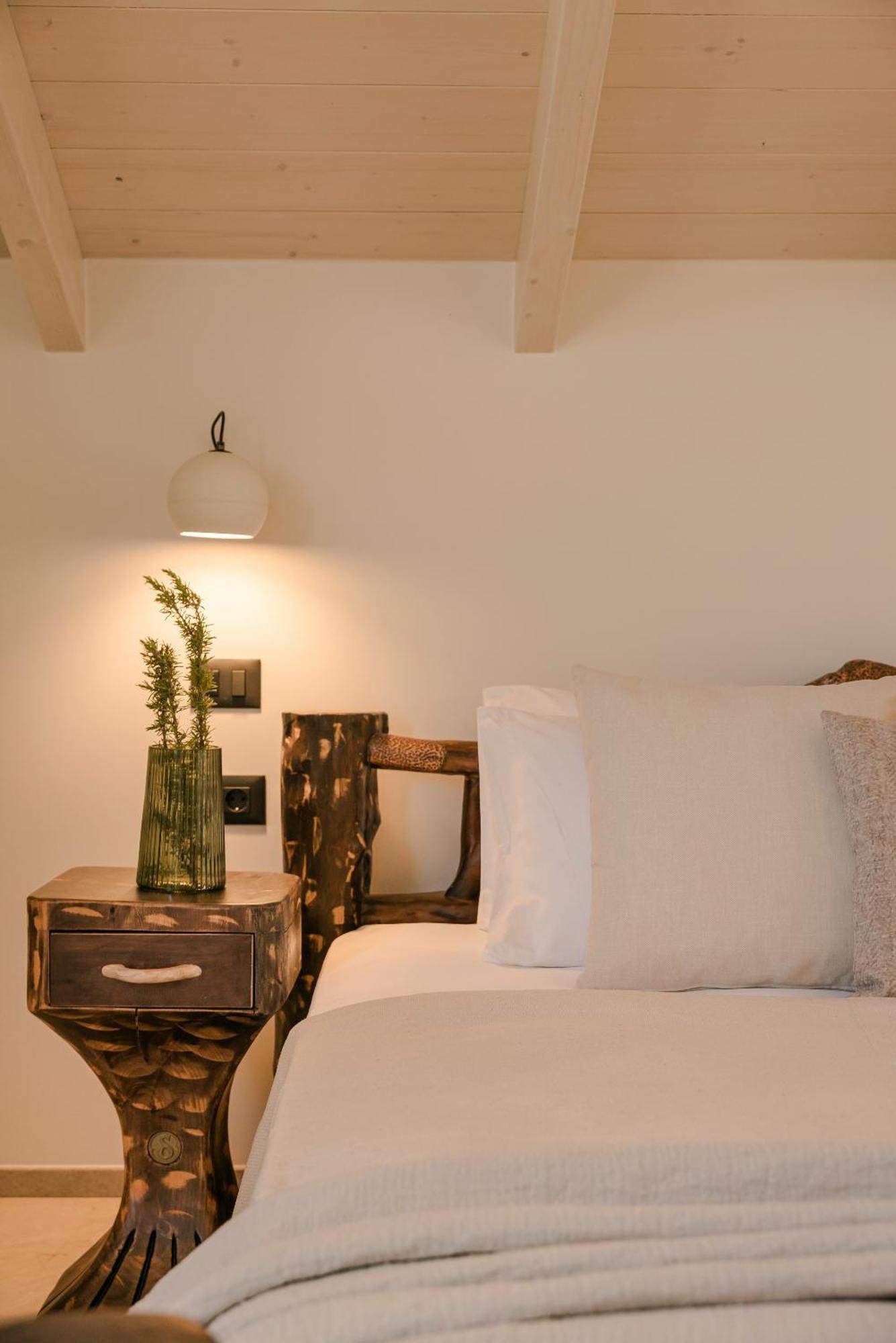Hilaritas Luxury Suites Sea View, Private Pool & Jacuzzi Paradise Ratzaklíon Екстериор снимка