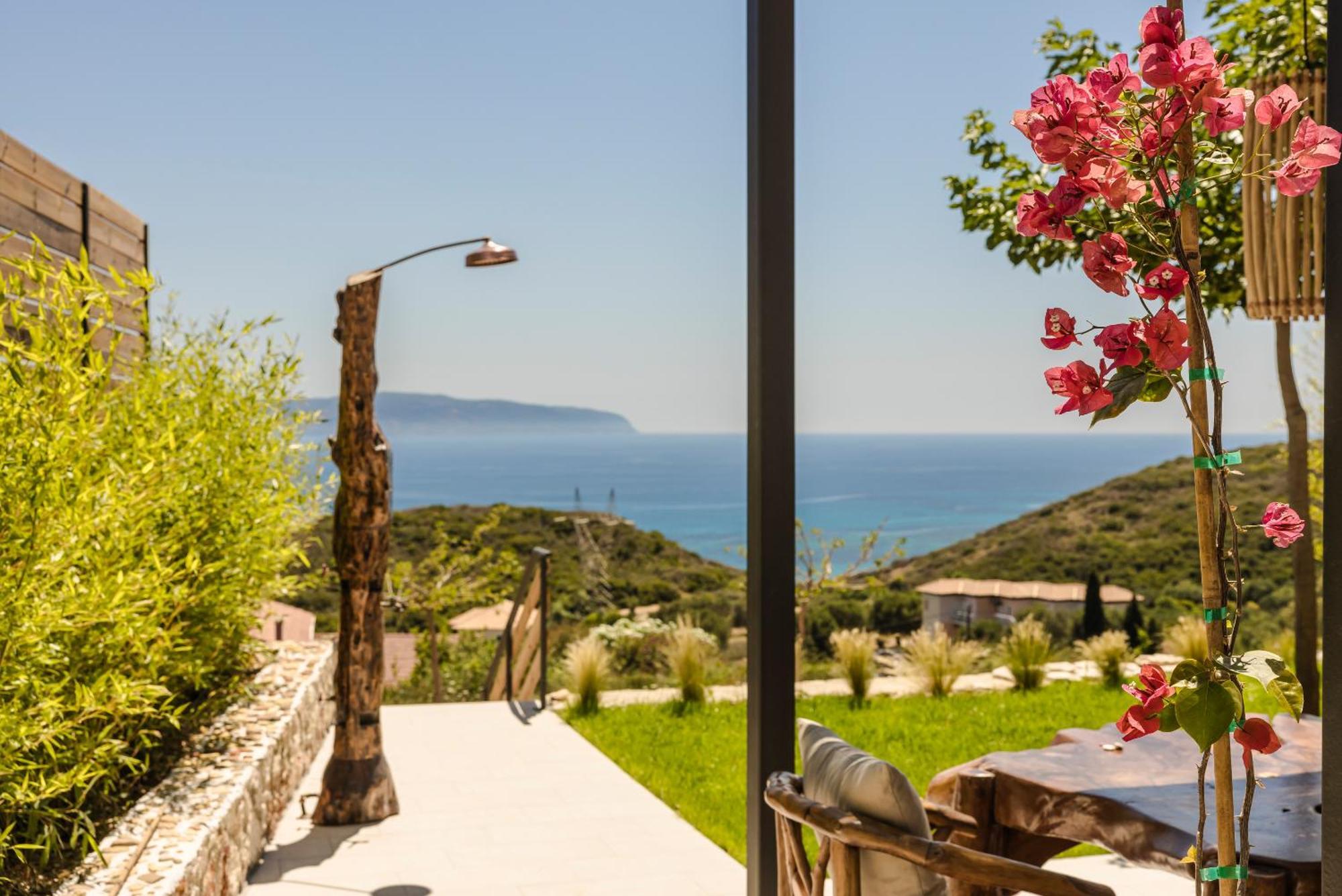 Hilaritas Luxury Suites Sea View, Private Pool & Jacuzzi Paradise Ratzaklíon Екстериор снимка