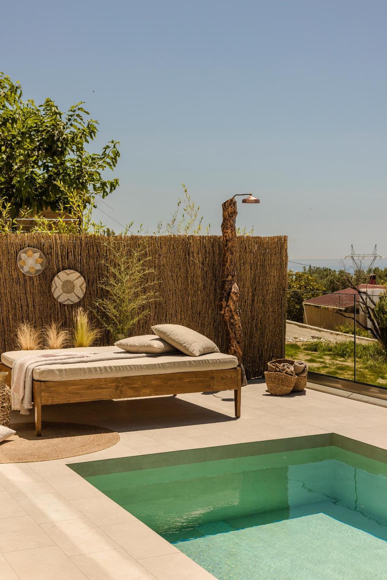 Hilaritas Luxury Suites Sea View, Private Pool & Jacuzzi Paradise Ratzaklíon Екстериор снимка