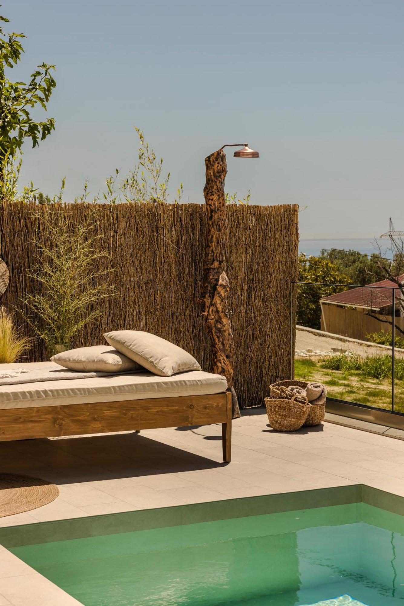 Hilaritas Luxury Suites Sea View, Private Pool & Jacuzzi Paradise Ratzaklíon Екстериор снимка