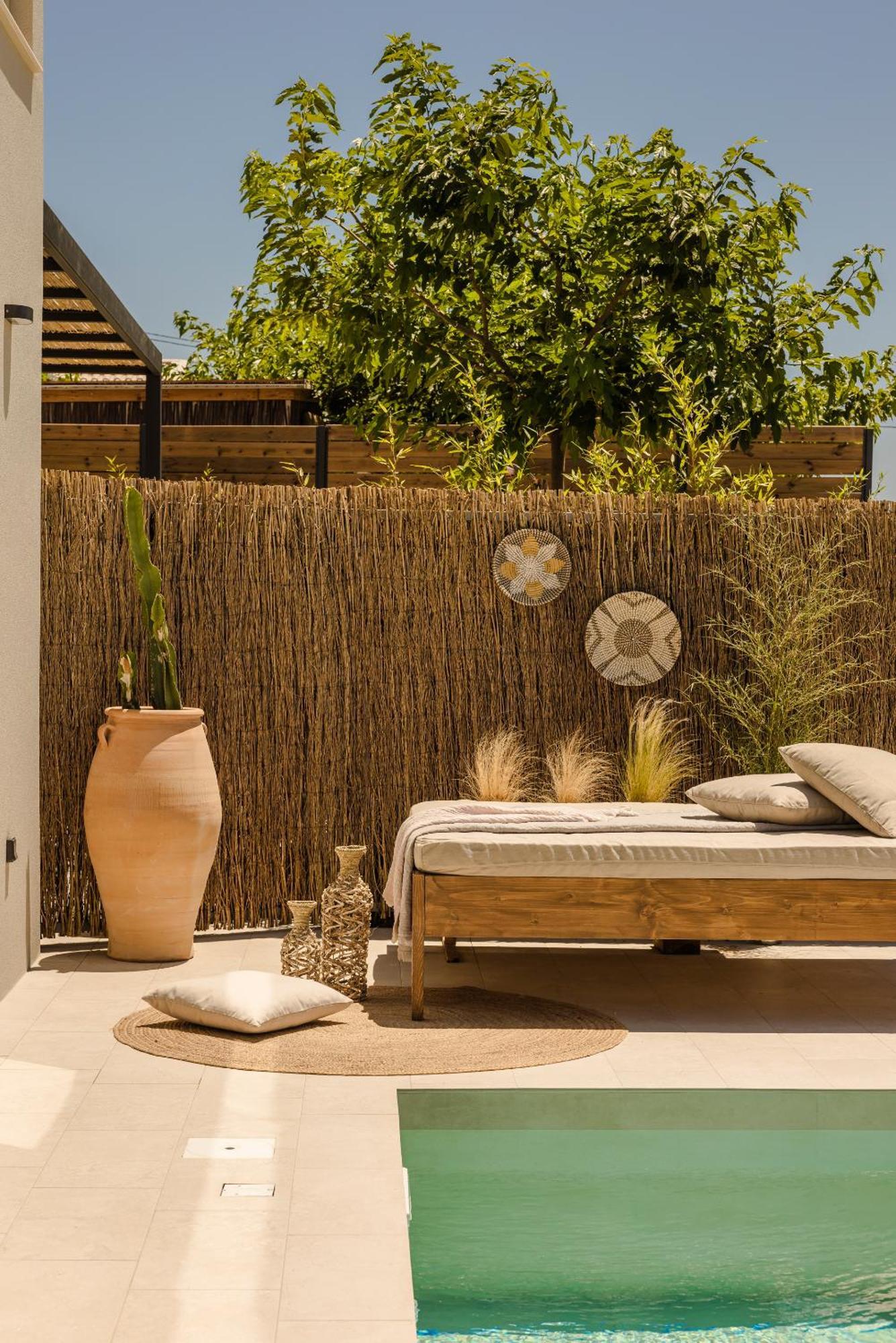Hilaritas Luxury Suites Sea View, Private Pool & Jacuzzi Paradise Ratzaklíon Екстериор снимка