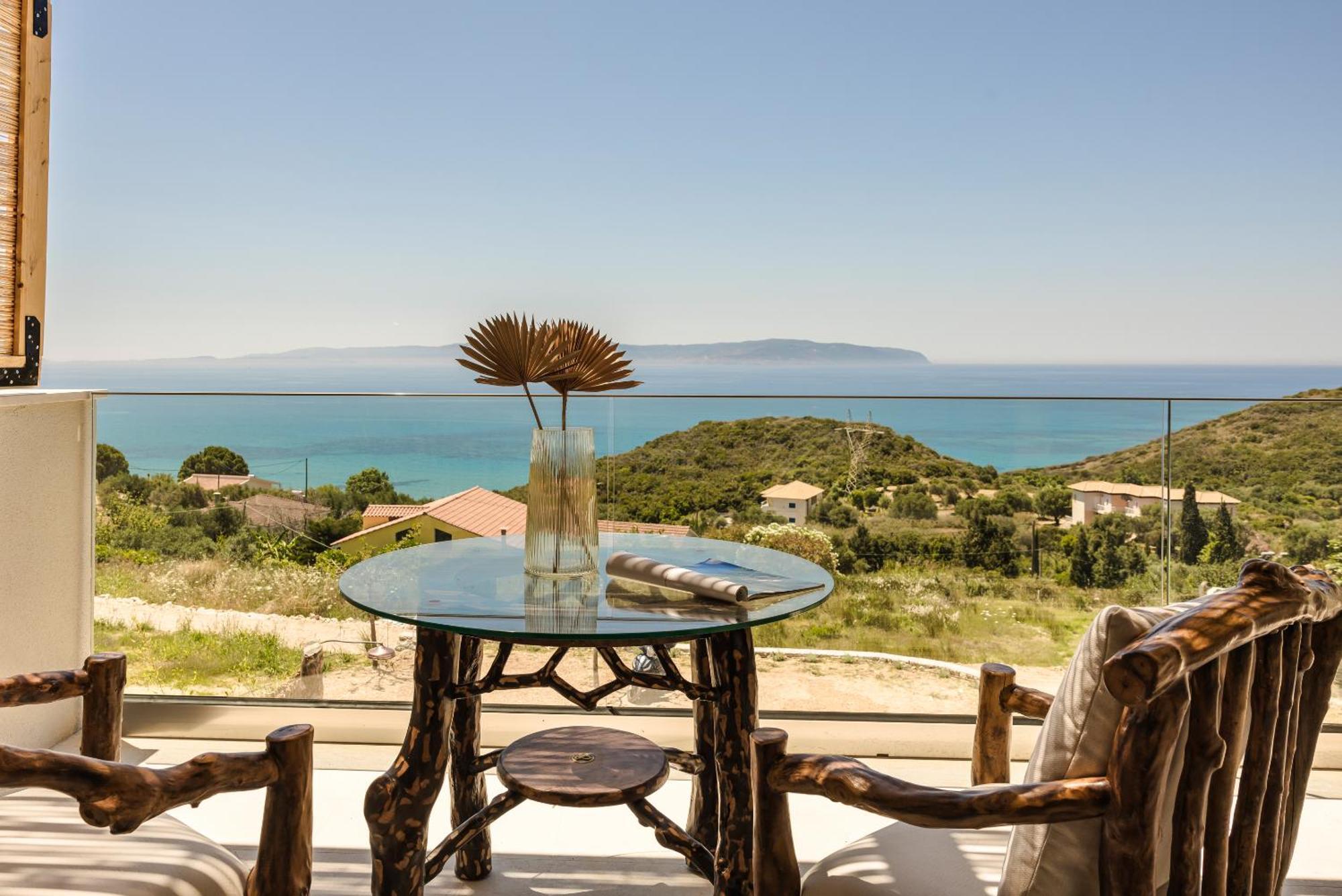 Hilaritas Luxury Suites Sea View, Private Pool & Jacuzzi Paradise Ratzaklíon Екстериор снимка