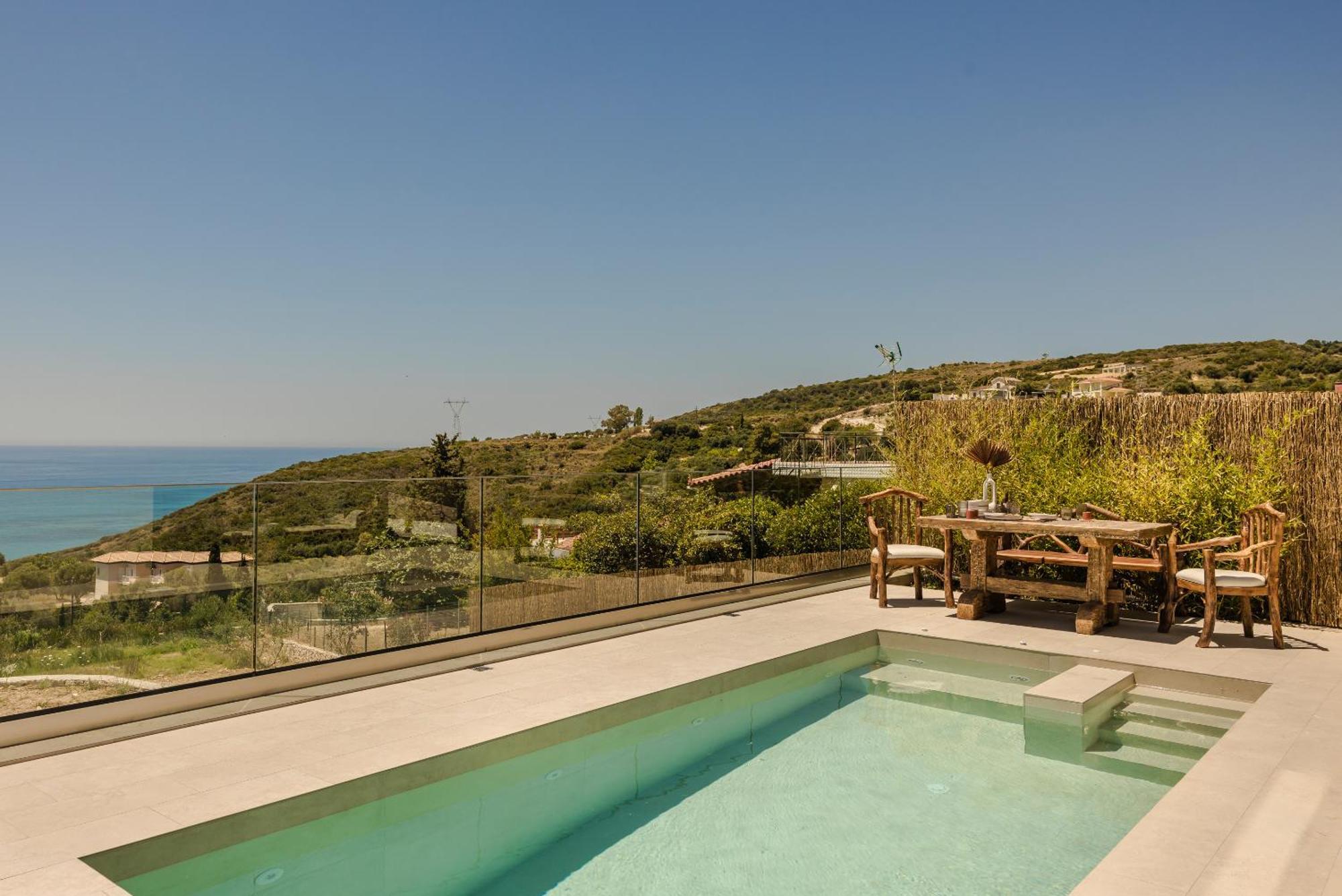 Hilaritas Luxury Suites Sea View, Private Pool & Jacuzzi Paradise Ratzaklíon Екстериор снимка