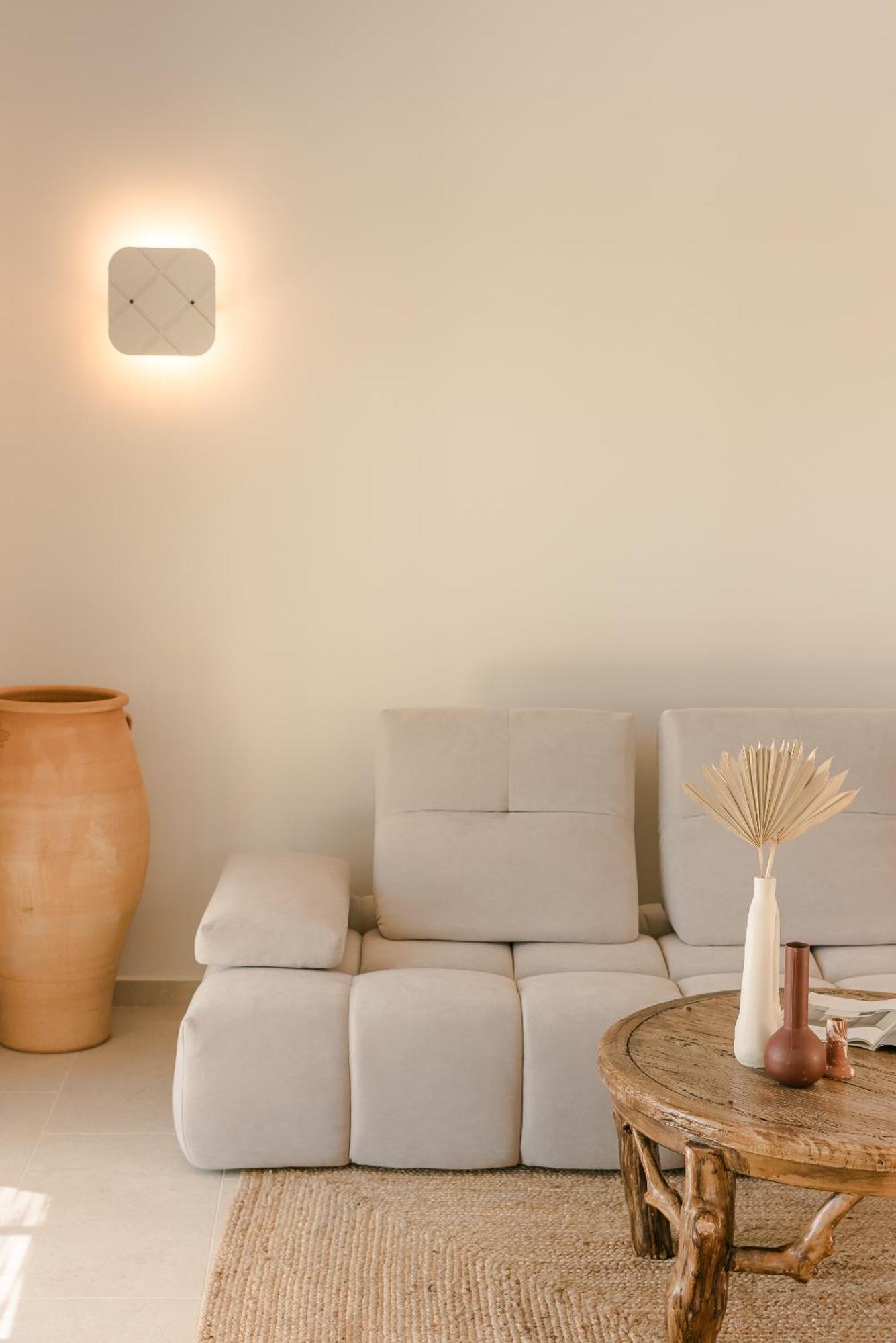 Hilaritas Luxury Suites Sea View, Private Pool & Jacuzzi Paradise Ratzaklíon Екстериор снимка