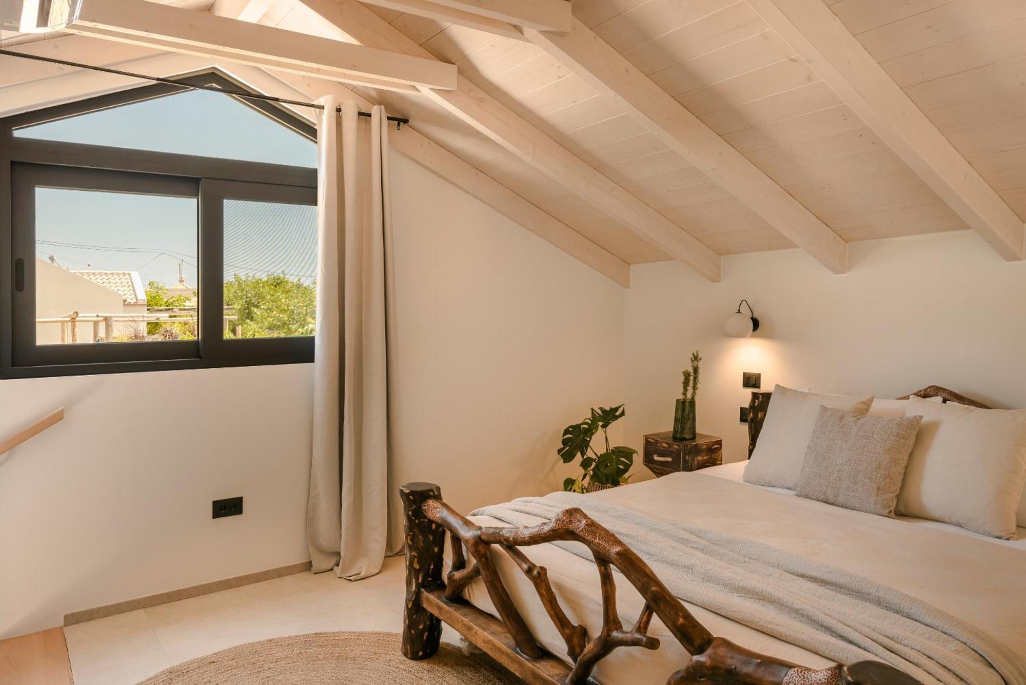 Hilaritas Luxury Suites Sea View, Private Pool & Jacuzzi Paradise Ratzaklíon Екстериор снимка