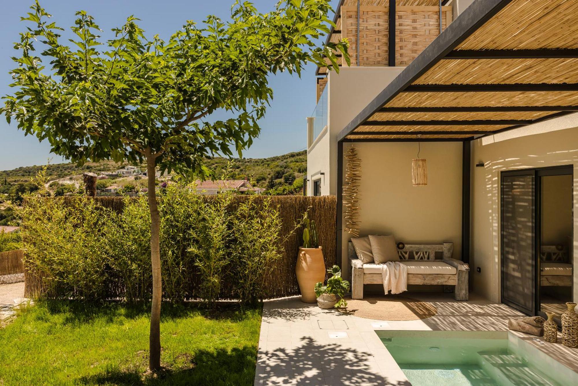 Hilaritas Luxury Suites Sea View, Private Pool & Jacuzzi Paradise Ratzaklíon Екстериор снимка